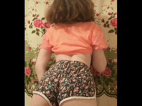 ❤️ Jovem sensual a despir os seus calções para a câmara ️❌ Porno russo em pt.extratorrents.top ️❤