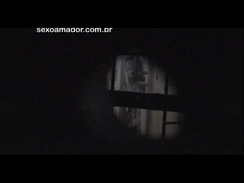 ❤️ Lourinho é filmado secretamente por um voyeur de bairro escondido atrás de tijolos ocos ️❌ Porno russo em pt.extratorrents.top ️❤